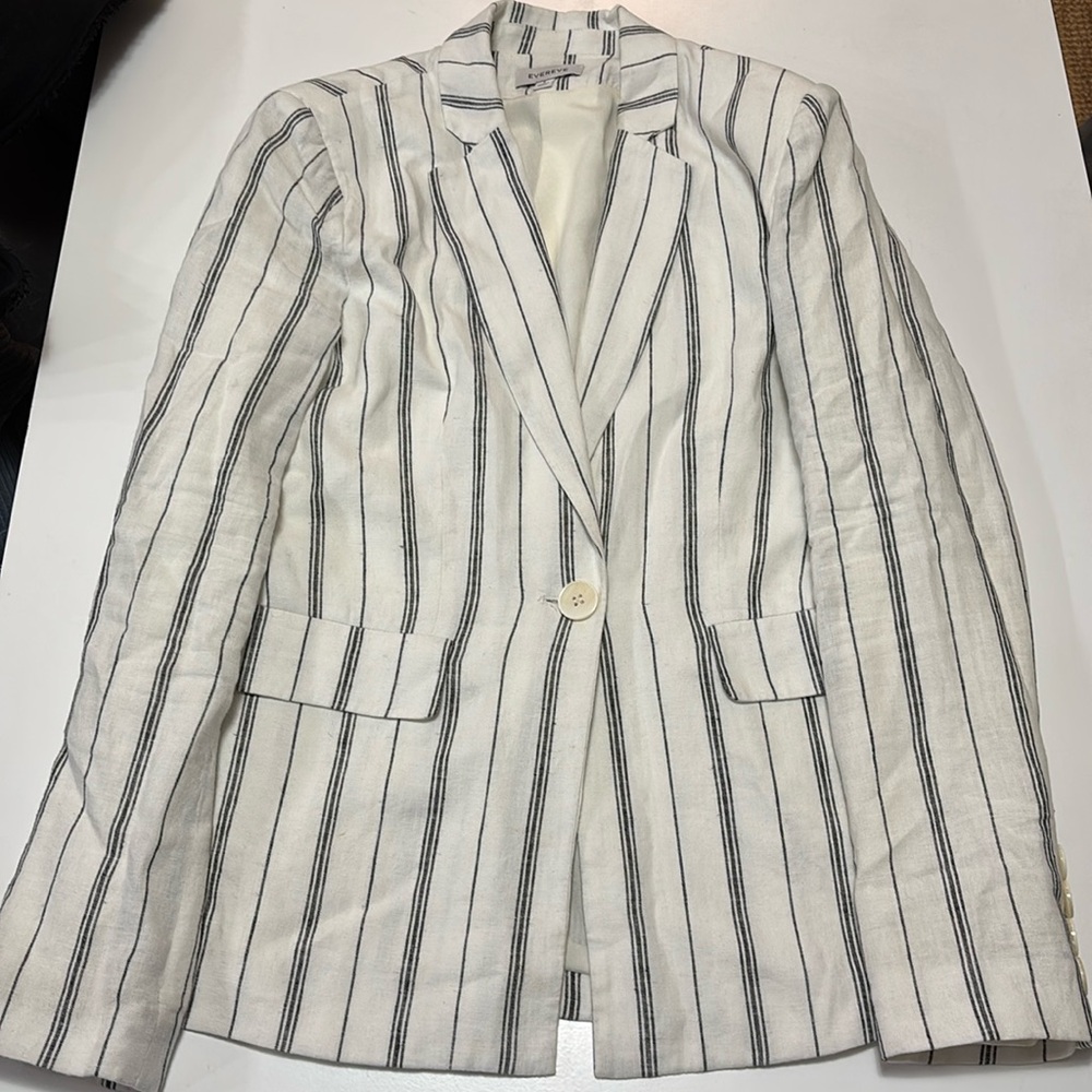 Evereve women’s size small linen striped blazer